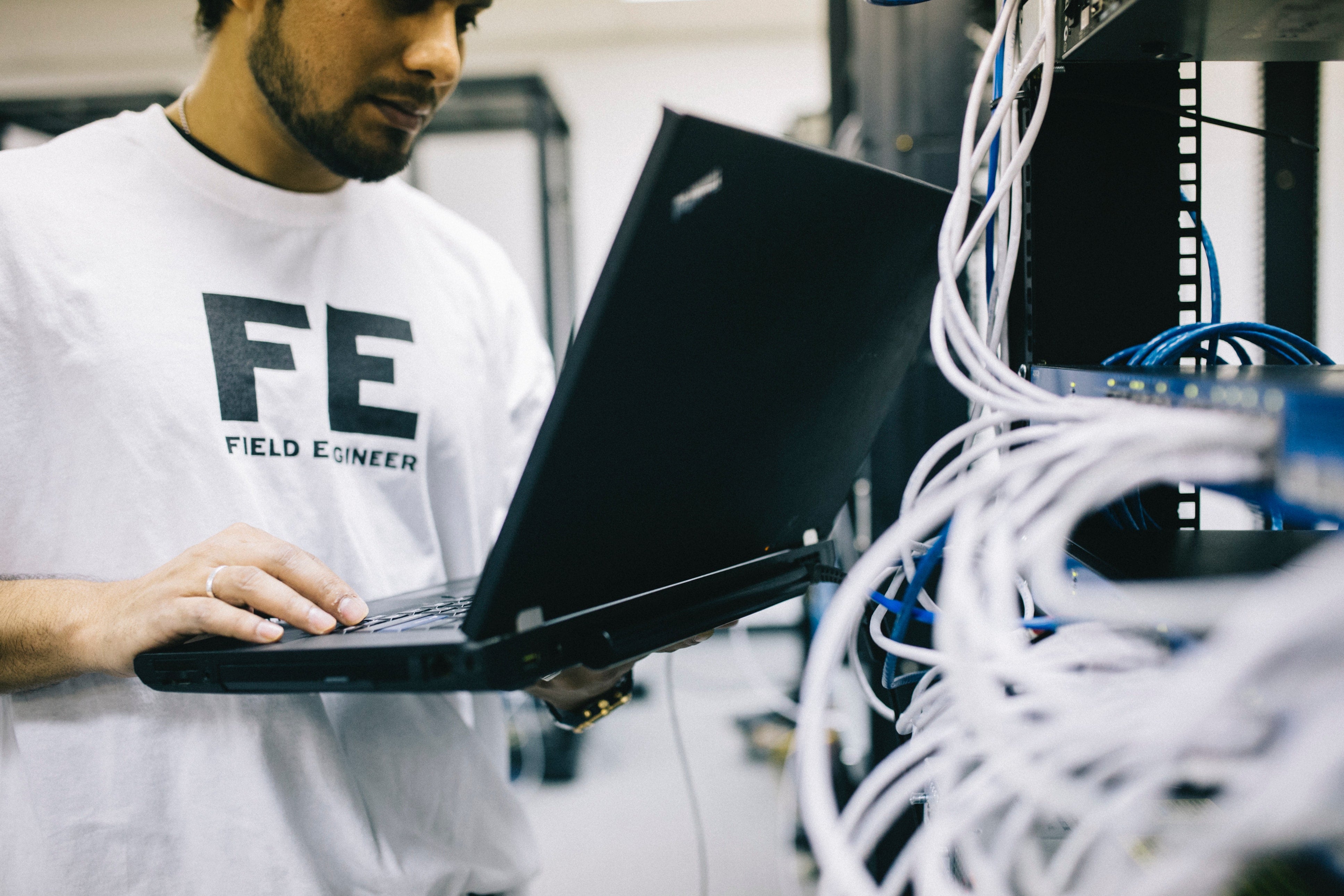 pexels-field-engineer-442152-min
